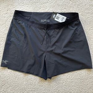 Arcteryx Norvan Shorts Mens XL Black Athletic Elastic Climbing Light Unlined 5”